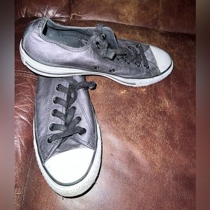 Converse shiny grey very cute tennis shoe